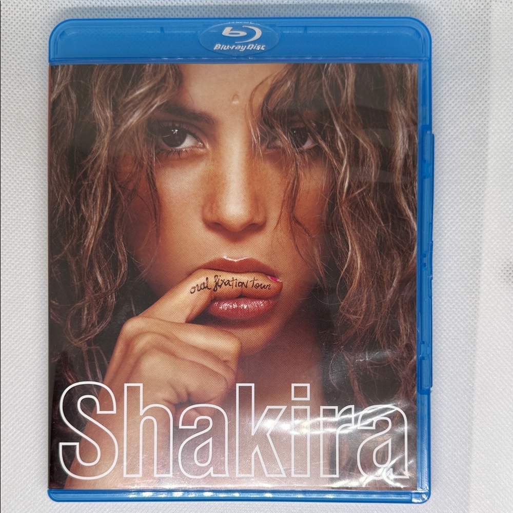 SHAKIRA “Queen of Latin Music” Oral Fixation Tour 2007 Blu-ray. + CD Bonus.